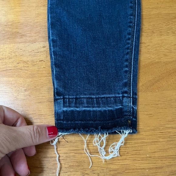 Spanx Distressed Skinny Jeggings‎ Pull On Jeans Tummy Control Pockets, Size M - Picture 4 of 10